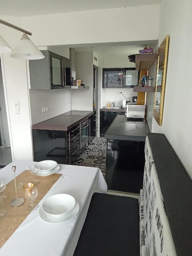 Centre Mediacite Possible Parking Terrasse Immense 8eme Pour 2 Personnes Appartement Liège